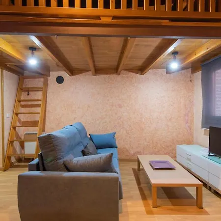 La Casa De Gigantones By Ap * توليدو