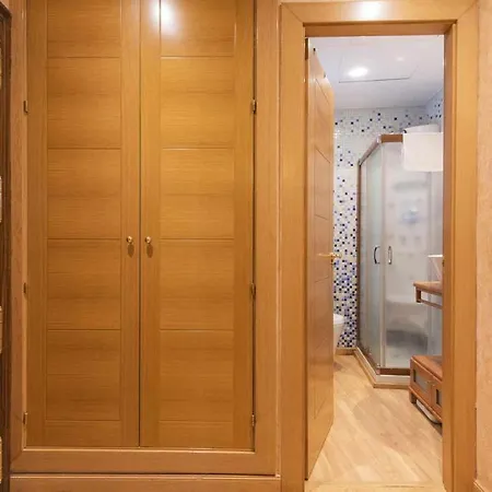 La Casa De Gigantones By Ap * Toledo