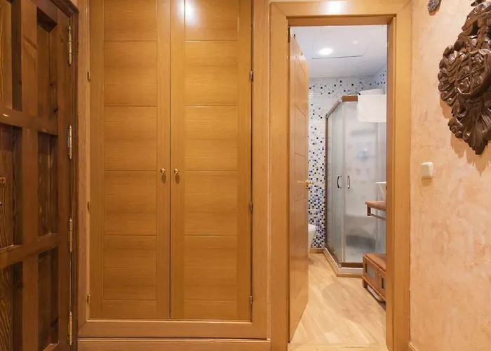 La Casa De Gigantones By Ap * Toledo